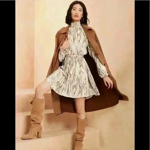 Banana Republic Smocked Crinkled Dress - Picture 1 of 10